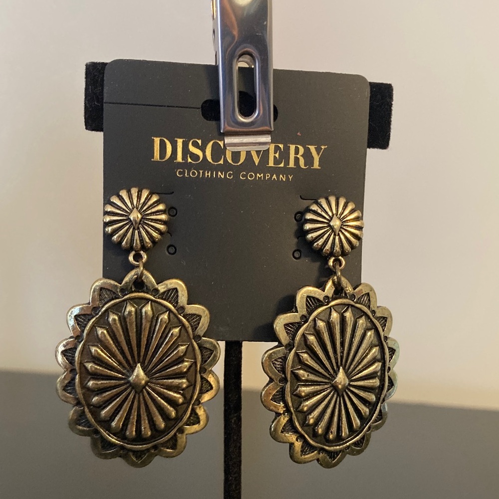 Discovery Gold Ornate Earrings